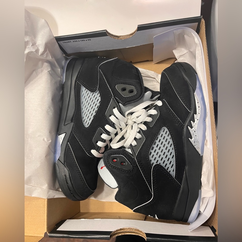 Kids Jordan 5s Retro OG SIZE 1 Little Kids - Picture 3 of 8